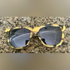 NEVER WORN - Oliver Peoples Lynes Sun